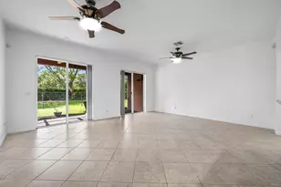 9058 Sedgewood Dr, Lake Worth, FL 33467 - Photo 10