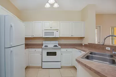 5015 Fairways Circle #305, Vero Beach, FL 32967 - Photo 10
