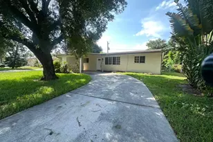 7231 Freedom St, Hollywood, FL 33024 - Photo 2