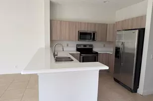 686 Lone Pine Ln, Weston, FL 33327 - Photo 4