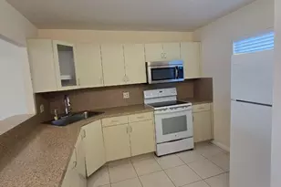 8321 Sands Point Blvd, Tamarac, FL 33321 - Photo 4