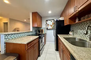 2801 NE 33rd Ct, Fort Lauderdale, FL 33306 - Photo 8