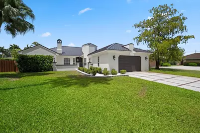 404 Indigo Avenue, Wellington, FL 33414 - Photo 2