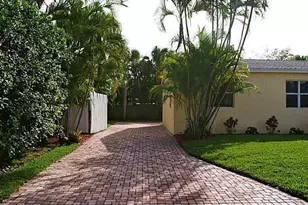 324 Bunker Ranch Rd, West Palm Beach, FL 33405 - Photo 2