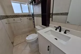 1815 N Surf Rd, Hollywood, FL 33019 - Photo 18