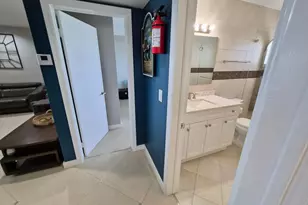 1815 N Surf Rd, Hollywood, FL 33019 - Photo 24