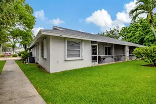 13810 Yarmouth Dr, Wellington, FL 33414 - Photo 12