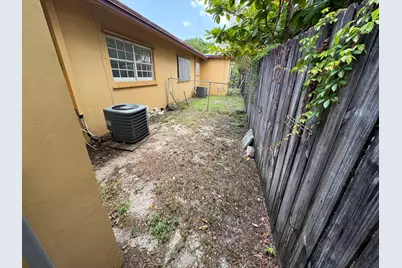231 SW 8th Street #B, Dania Beach, FL 33004 - Photo 16