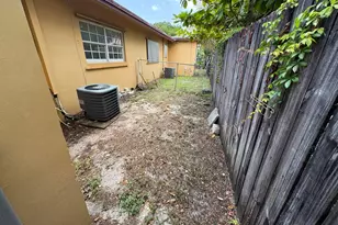 231 SW 8th St, Dania Beach, FL 33004 - Photo 16