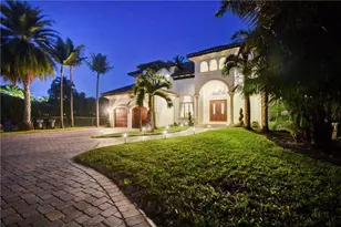 1320 S Lakeside Dr, Lake Worth Beach, FL 33460 - Photo 2