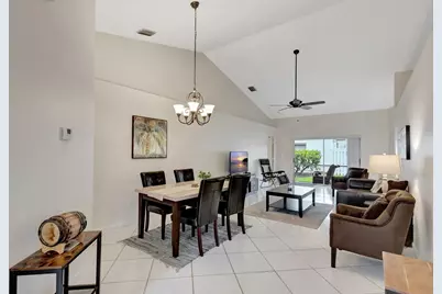 13810 Yarmouth Drive, Wellington, FL 33414 - Photo 10