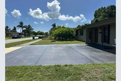 400 NW 184th Terrace #400, Miami, FL 33169 - Photo 2