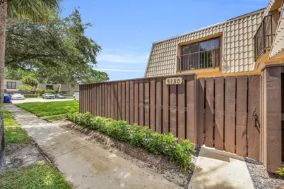 5130 51st Way #5130, West Palm Beach, FL 33409 - Photo 2