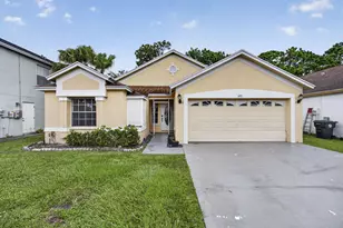 120 Paddock Ln, Greenacres, FL 33413 - Photo 4