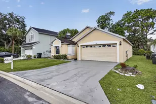 120 Paddock Ln, Greenacres, FL 33413 - Photo 2