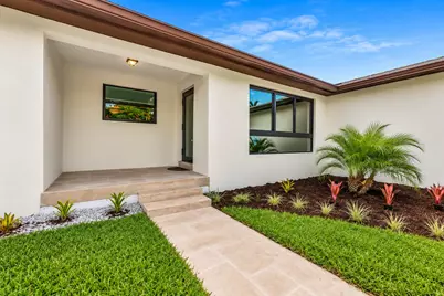 127 Calle Largo Drive, Hollywood, FL 33021 - Photo 2