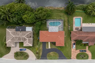 127 Calle Largo Dr, Hollywood, FL 33021 - Photo 14
