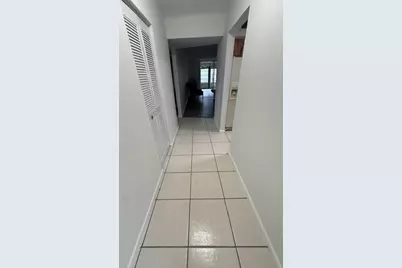 7210 Lake Cir Drive, Margate, FL 33063 - Photo 4