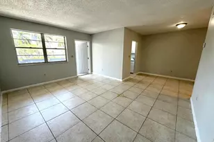 615 NE 10th St, Hallandale Beach, FL 33009 - Photo 4