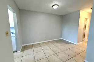 615 NE 10th St, Hallandale Beach, FL 33009 - Photo 6