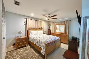 2766 Emory Dr E, West Palm Beach, FL 33415 - Photo 8