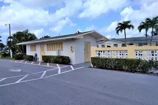 2766 Emory Dr E, West Palm Beach, FL 33415 - Photo 14