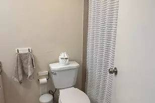 500 Bayview Dr, Sunny Isles Beach, FL 33160 - Photo 20