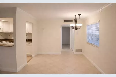 638 Saxony N, Delray Beach, FL 33446 - Photo 8