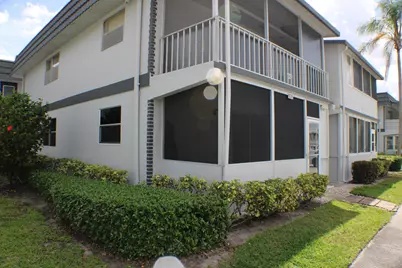 638 Saxony N, Delray Beach, FL 33446 - Photo 4