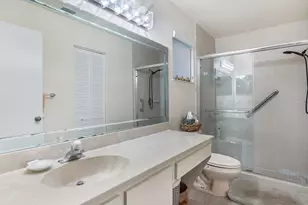 6353 Royal Manor Cir, Delray Beach, FL 33484 - Photo 14