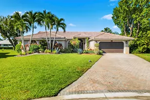 12020 NW 2nd Dr, Coral Springs, FL 33071 - Photo 4