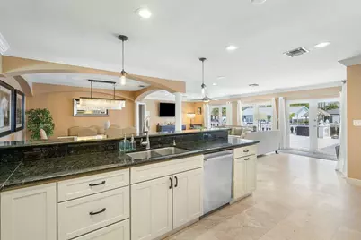 41 Castle Harbor Isle Drive, Fort Lauderdale, FL 33308 - Photo 12