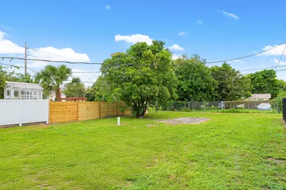 107 SW 4th Avenue, Delray Beach, FL 33444 - Photo 16