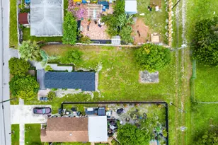 107 SW 4th Ave, Delray Beach, FL 33444 - Photo 20