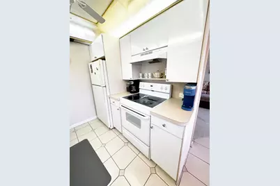 3097 Newport S #3097, Deerfield Beach, FL 33442 - Photo 8