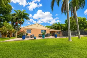 5040 SW 117th Way, Cooper City, FL 33330 - Photo 2