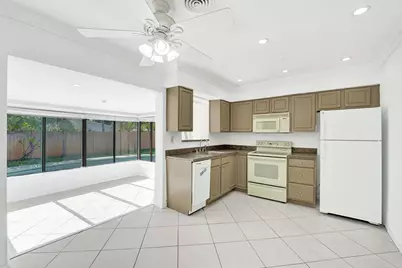 4360 NE 13th Avenue, Oakland Park, FL 33334 - Photo 4