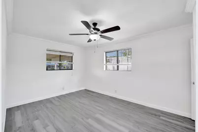 4360 NE 13th Avenue, Oakland Park, FL 33334 - Photo 12