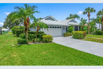 363 SW Panther Trace, Port Saint Lucie, FL 34953 - Photo 4