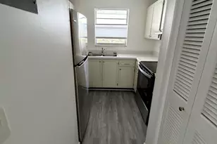 420 W Palm St, Lantana, FL 33462 - Photo 6
