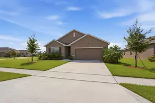 3300 Homestead Dr, Fort Pierce, FL 34945 - Photo 2