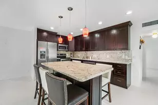 143 Seville E, Delray Beach, FL 33446 - Photo 12