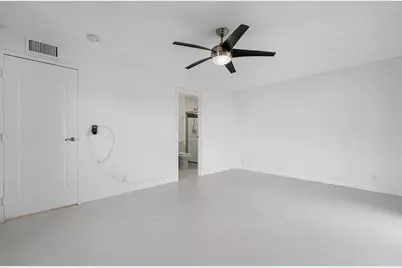 143 Seville E, Delray Beach, FL 33446 - Photo 18