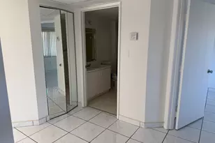 1001 SW 141st Ave, Pembroke Pines, FL 33027 - Photo 6
