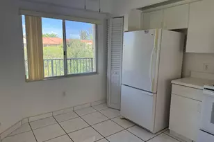 1001 SW 141st Ave, Pembroke Pines, FL 33027 - Photo 4