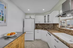 3233 NE 34th St, Fort Lauderdale, FL 33308 - Photo 2