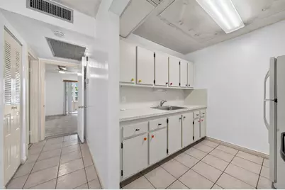 101 SW 132nd Way #215J, Pembroke Pines, FL 33027 - Photo 8