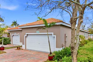 2920 E Aragon Blvd, Sunrise, FL 33313 - Photo 1