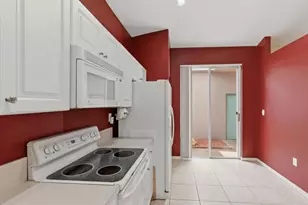 2920 E Aragon Blvd, Sunrise, FL 33313 - Photo 8