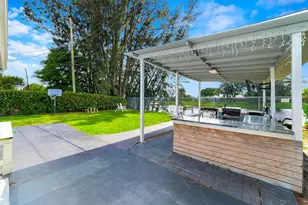 735 Hibiscus Dr, Royal Palm Beach, FL 33411 - Photo 22